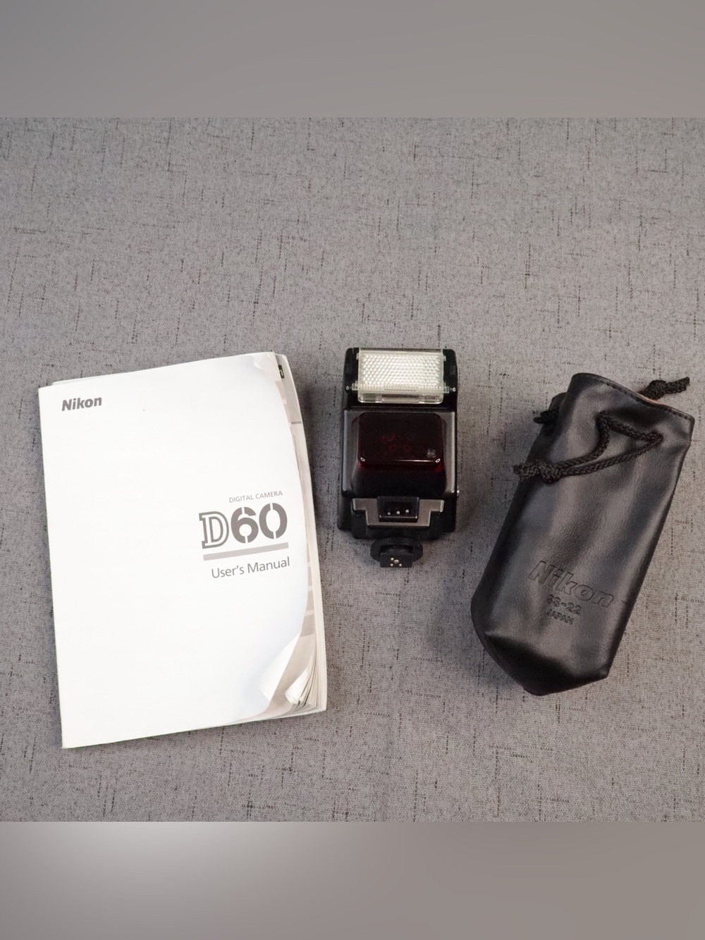 Nikon Speedlight SB-22 Shoe Mount Flash Unit with Case & Nikon D60 Manual